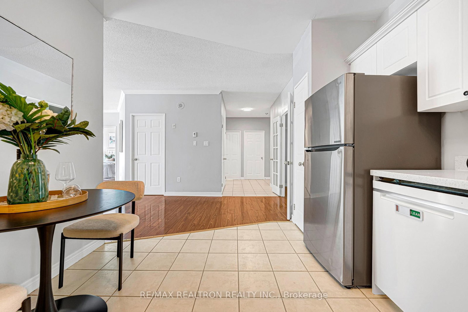255 Keats Way, Unit 203 - Photo 27
