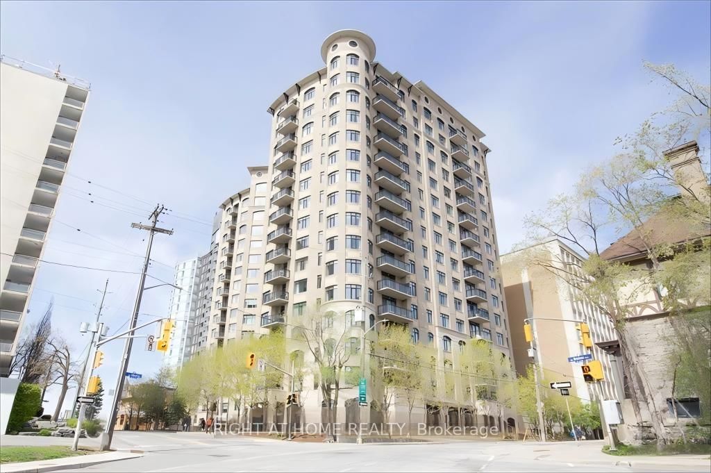 95 BRONSON Avenue, Unit 1204