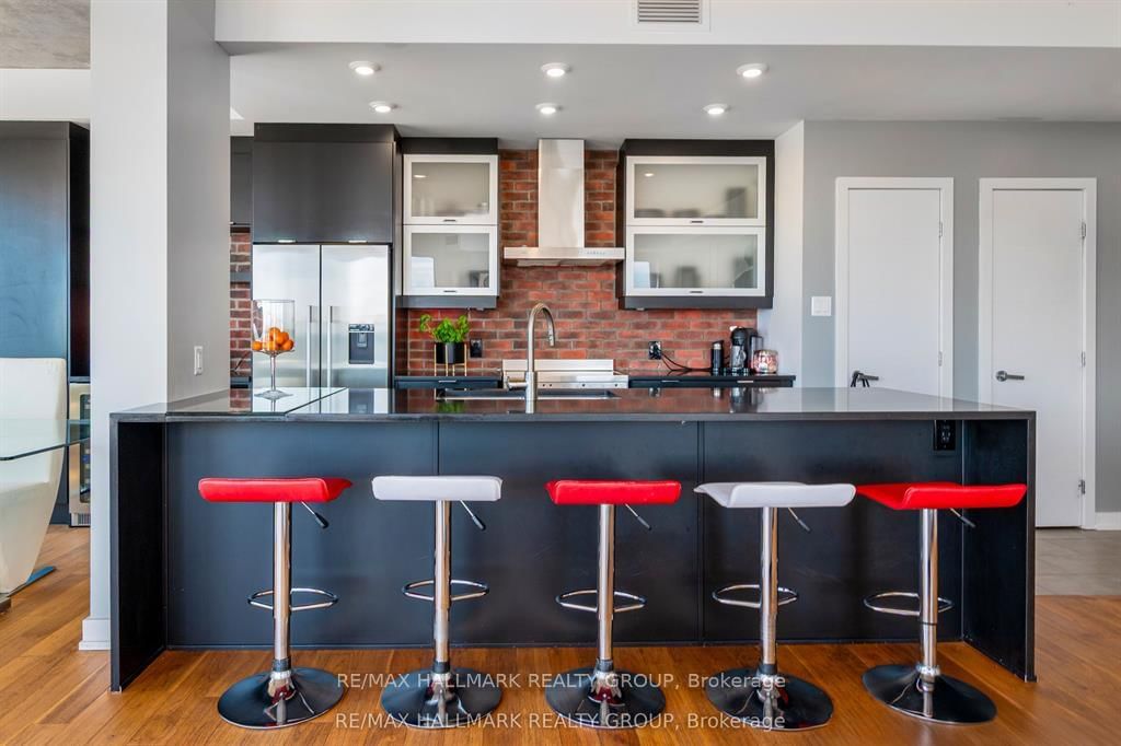 195 Besserer Street, Unit 1 - Photo 21