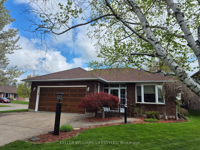121 CEDARVALE Crescent