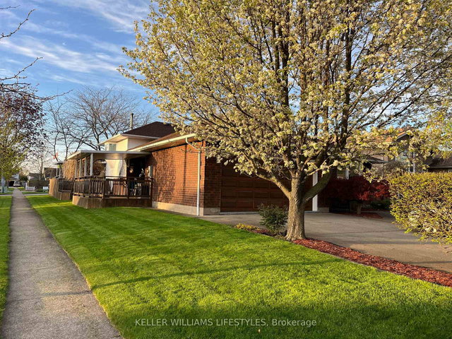 121 CEDARVALE Crescent