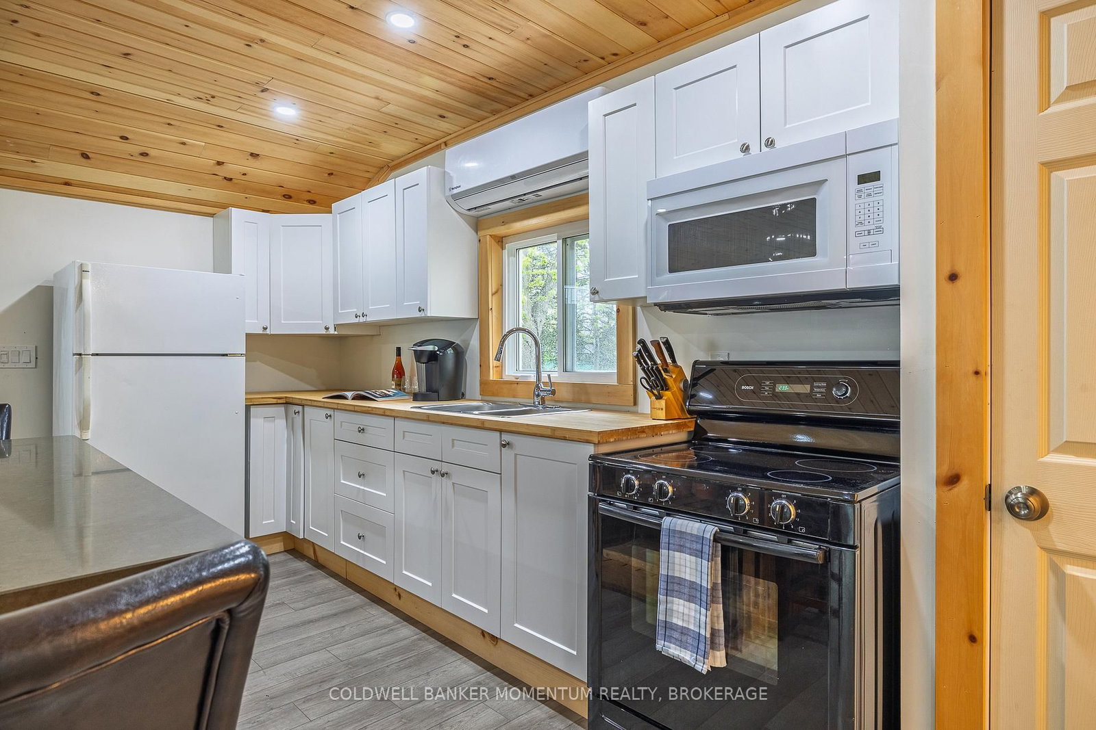 12221 Lakeshore Road • Wainfleet, ON photo 25