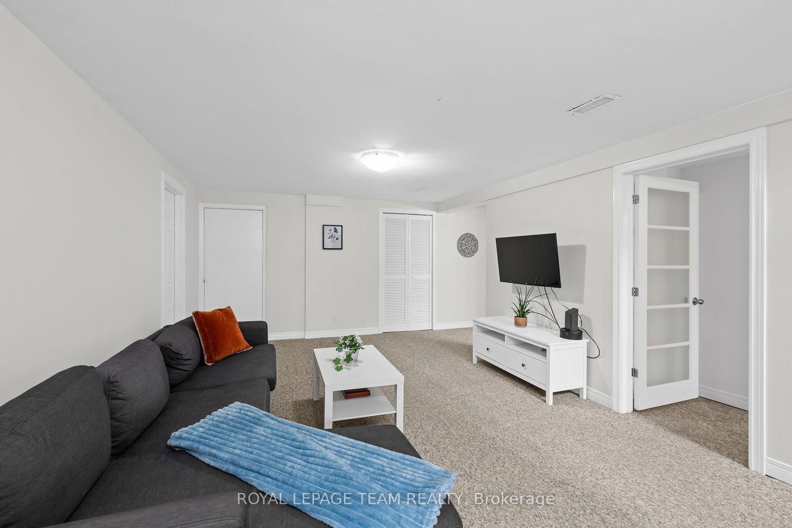 1266 Randall Avenue - Photo 34