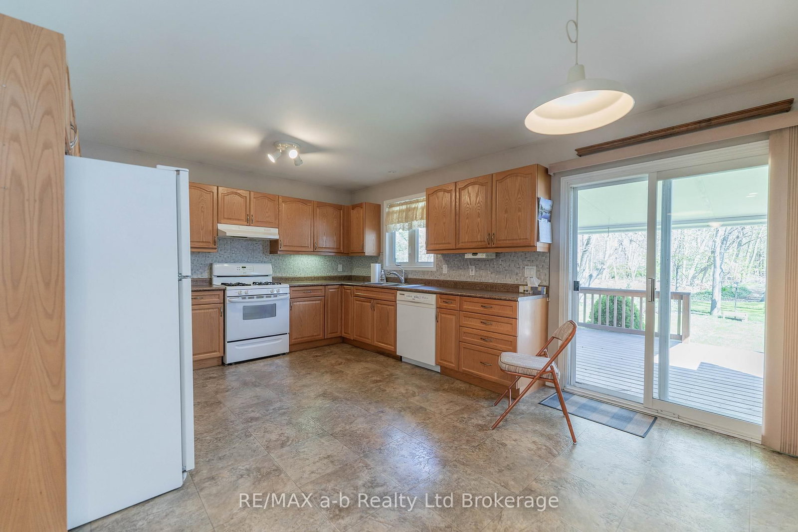 44 Beech Boulevard • Tillsonburg, ON photo 14