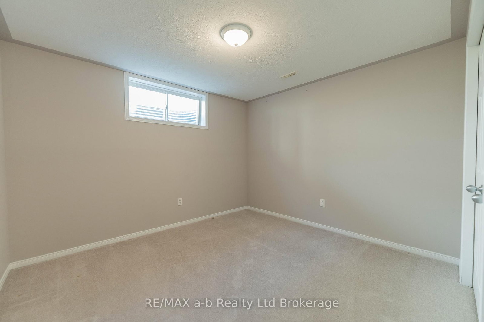44 Beech Boulevard • Tillsonburg, ON photo 26