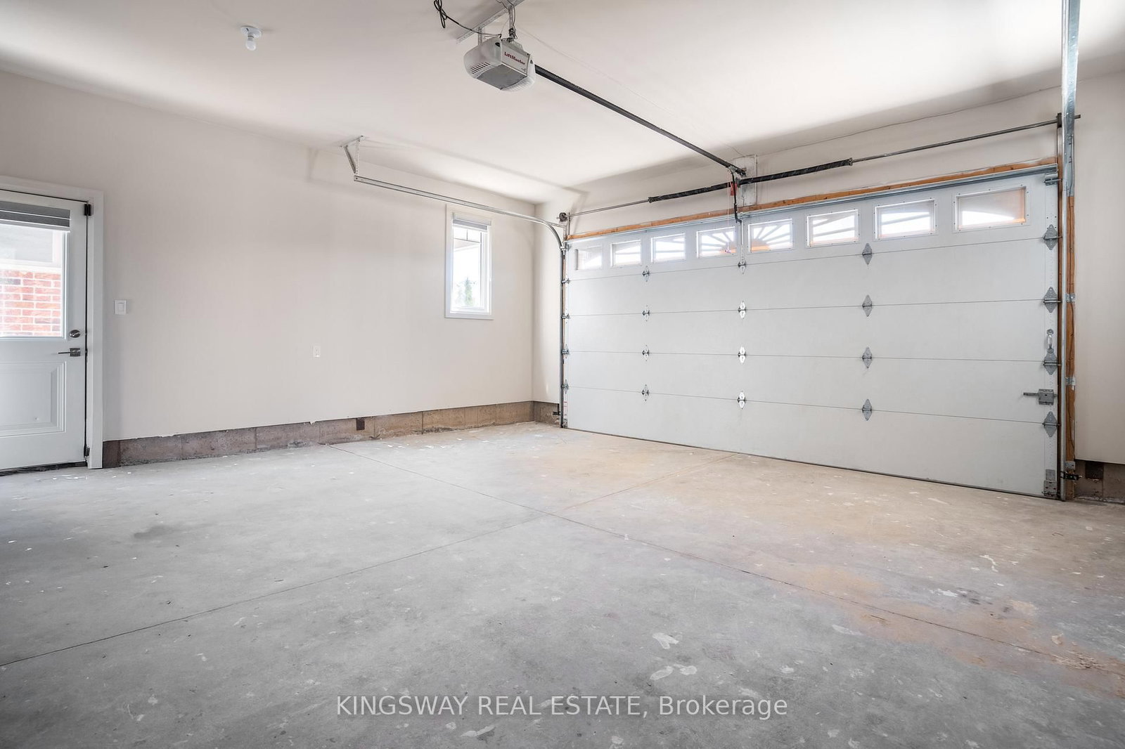 7275 Lionshead Avenue E - Photo 17