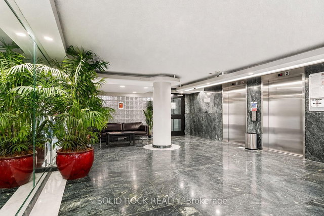901 - 1440 Heron Road
