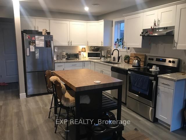 238 Ridgewood Crescent, Unit B - Photo 14