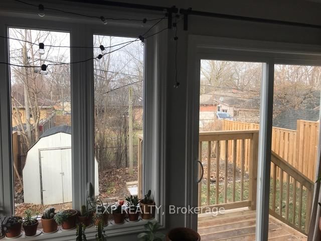238 Ridgewood Crescent, Unit B - Photo 16