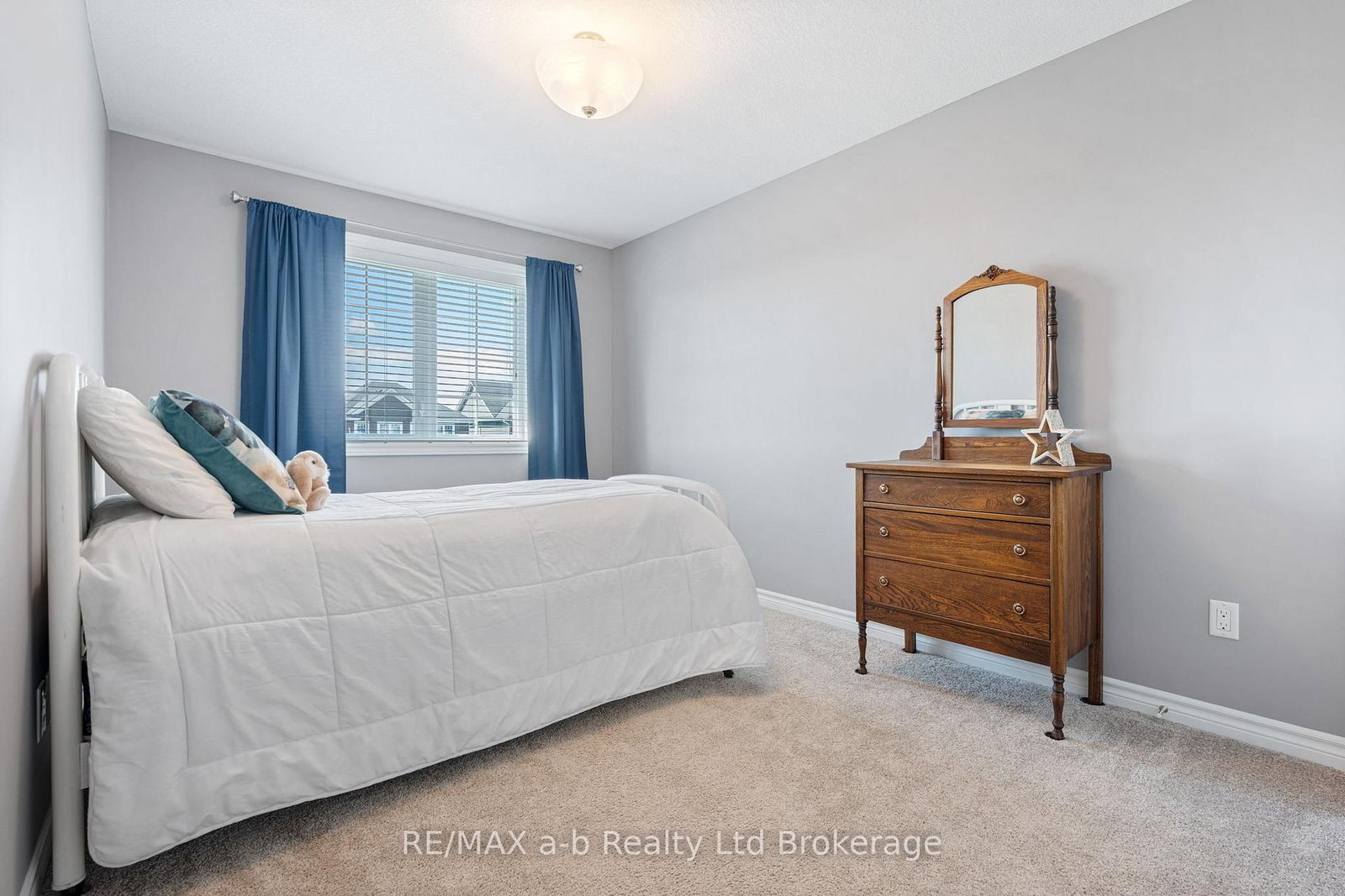 76 Pearl Street • Tillsonburg, ON photo 18