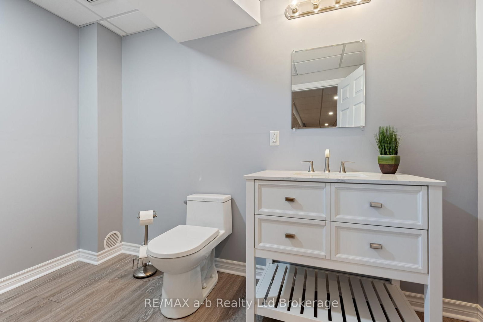 76 Pearl Street • Tillsonburg, ON photo 22