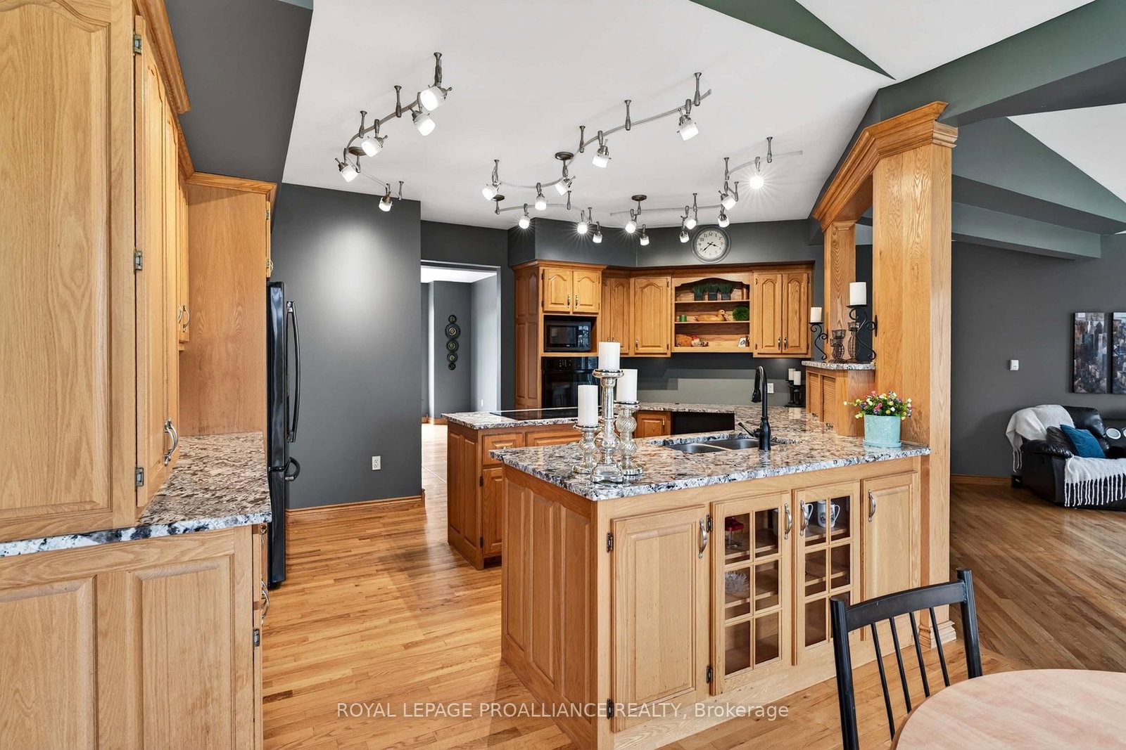 3560/3562 Weir Road • Edwardsburgh/Cardinal, ON photo 16