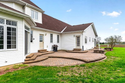 3560/3562 Weir Road • Edwardsburgh/Cardinal, ON photo 6