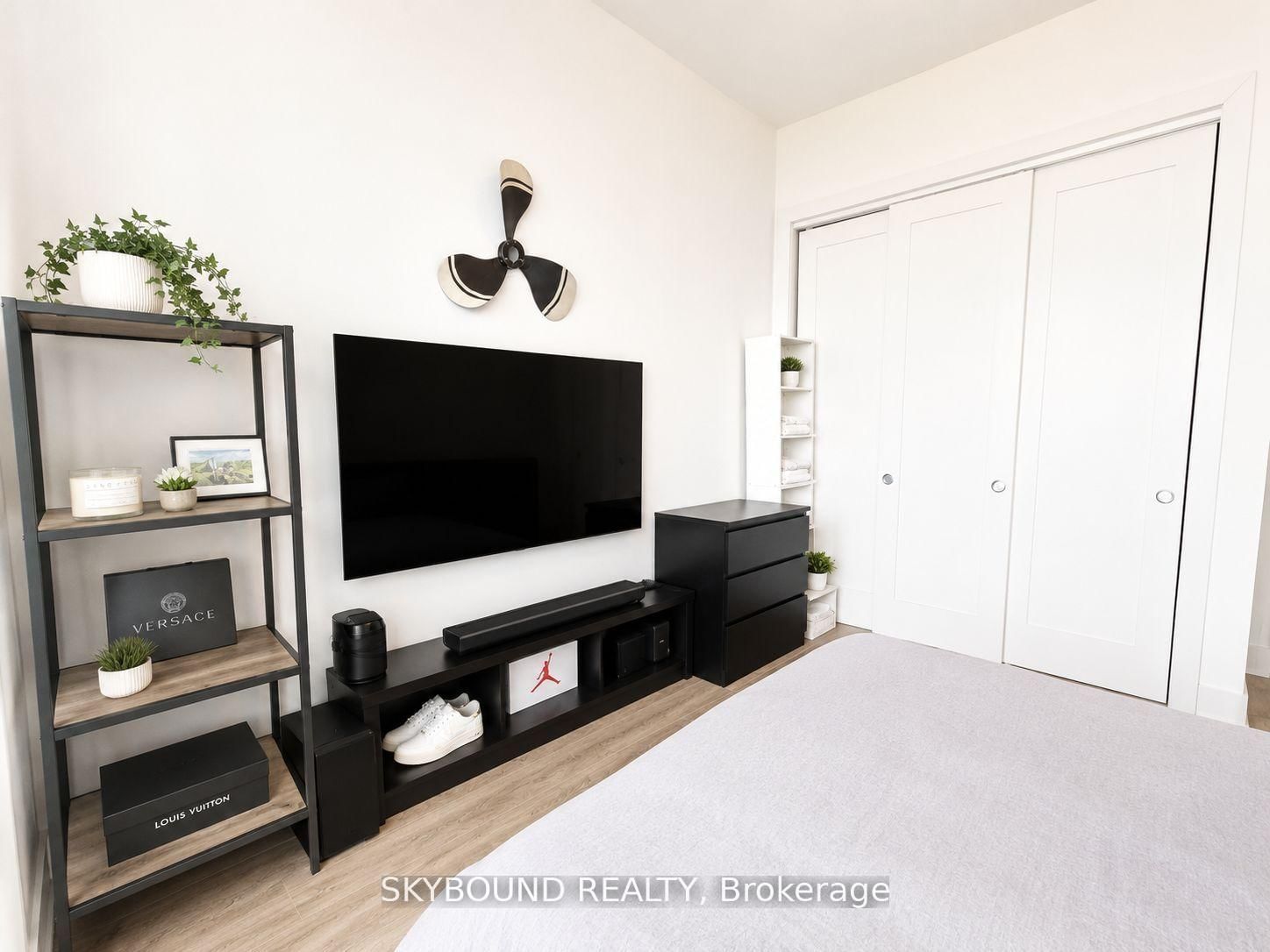 385 Winston Road, Unit LPH 06 - Photo 23