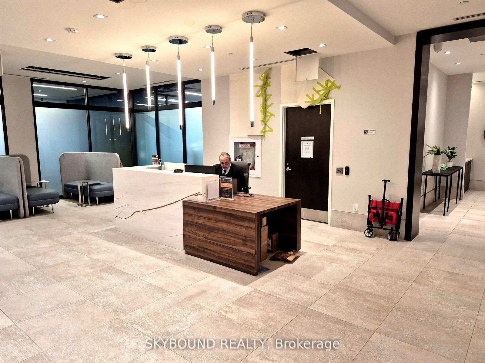 385 Winston Road, Unit LPH 06 - Photo 40