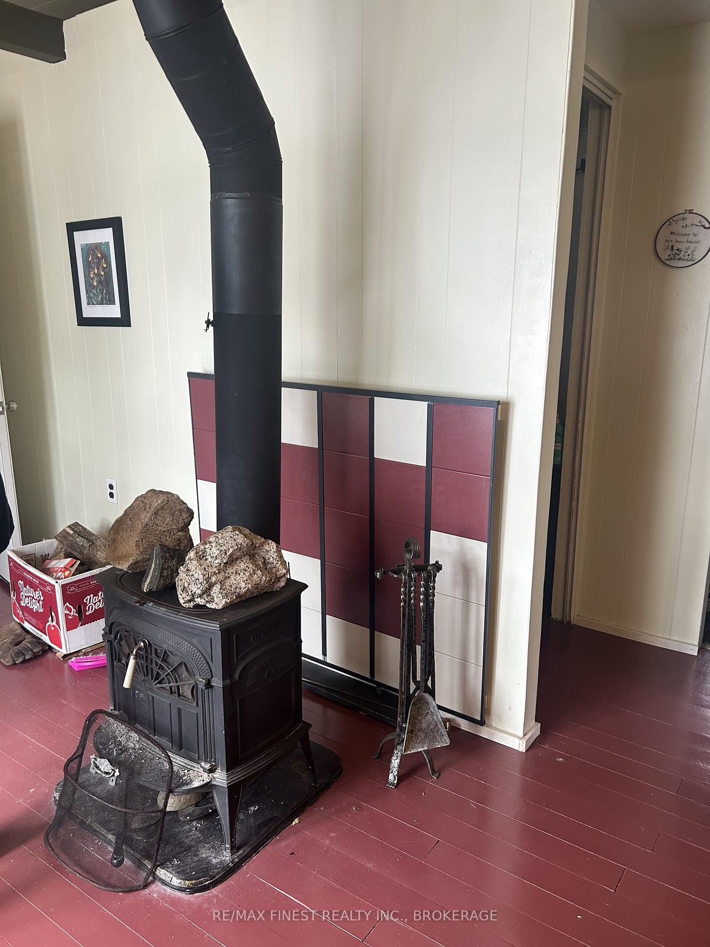 1134 NELSON Road • Sharbot Lake, ON photo 7