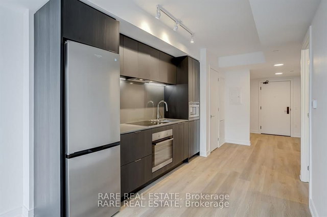 802 - 1 Jarvis Street