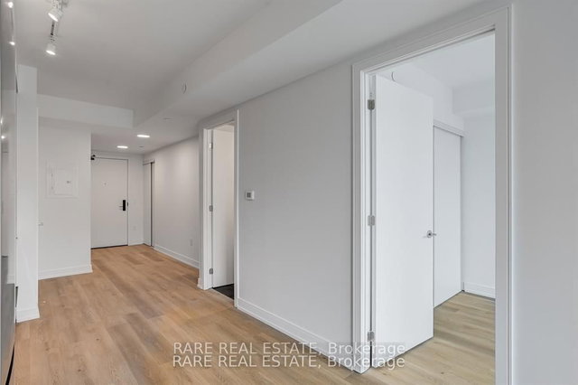 802 - 1 Jarvis Street