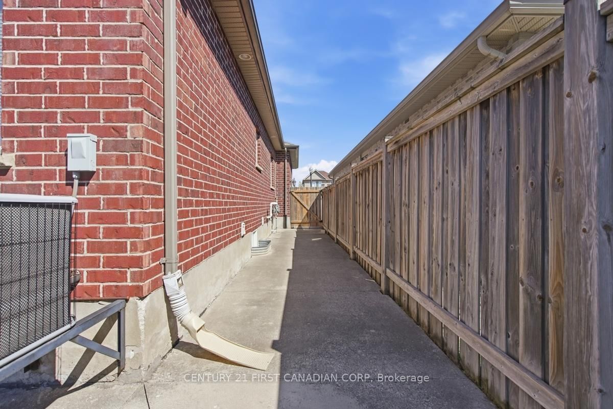 2035 Coronation Drive - Photo 48