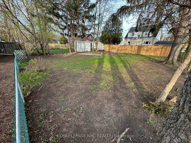 2A Corbett Avenue