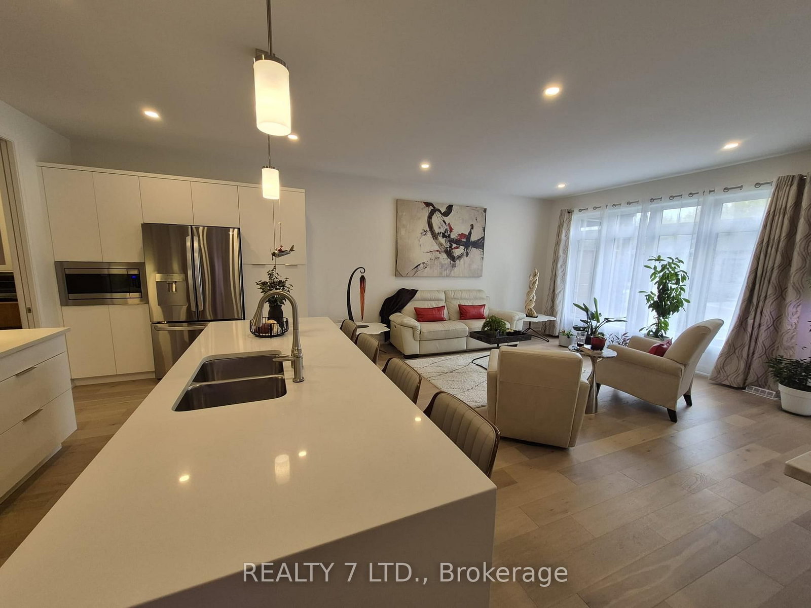 9150 Willoughby Drive, Unit 40 - Photo 13