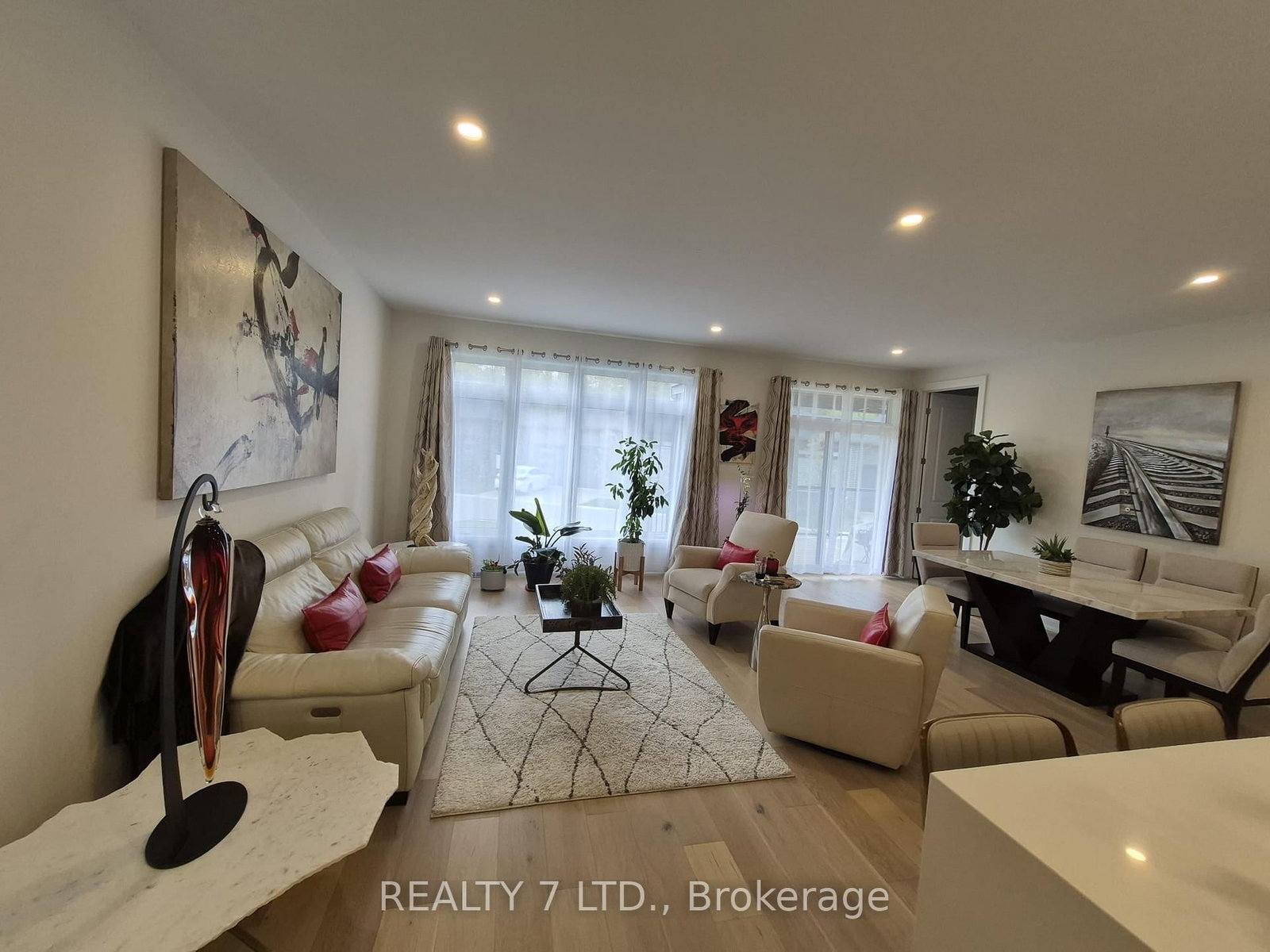 9150 Willoughby Drive, Unit 40 - Photo 16
