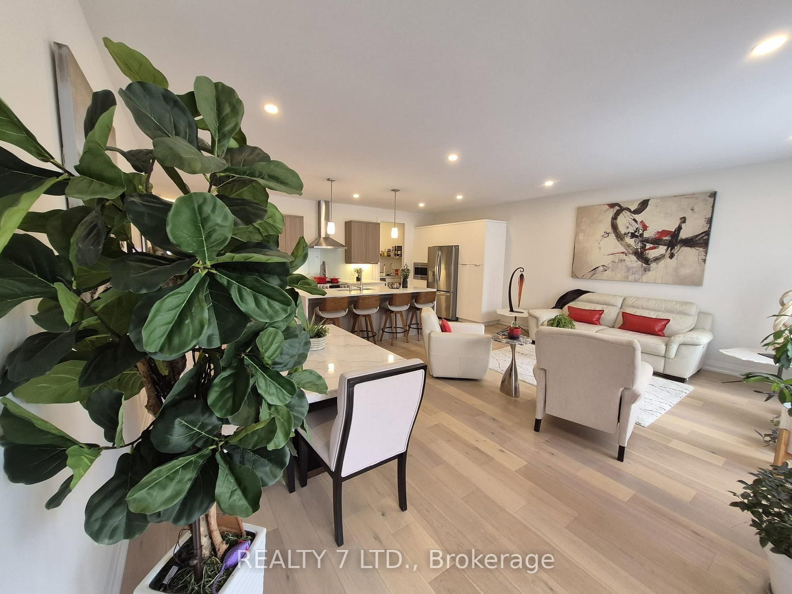 9150 Willoughby Drive, Unit 40 - Photo 17