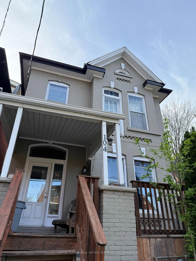 1 - 104 Wentworth Street S