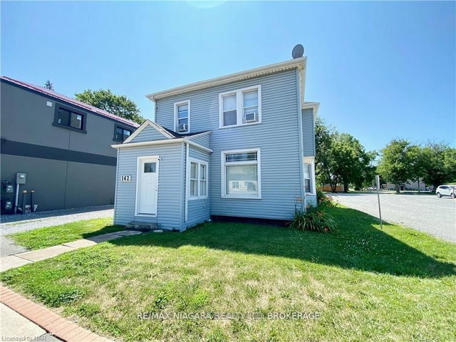 Rear Unit - 142 MAIN Street W