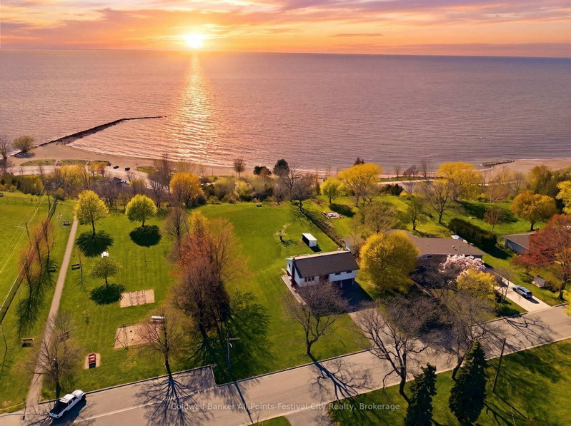home for sale on 306 Lakeside Drive