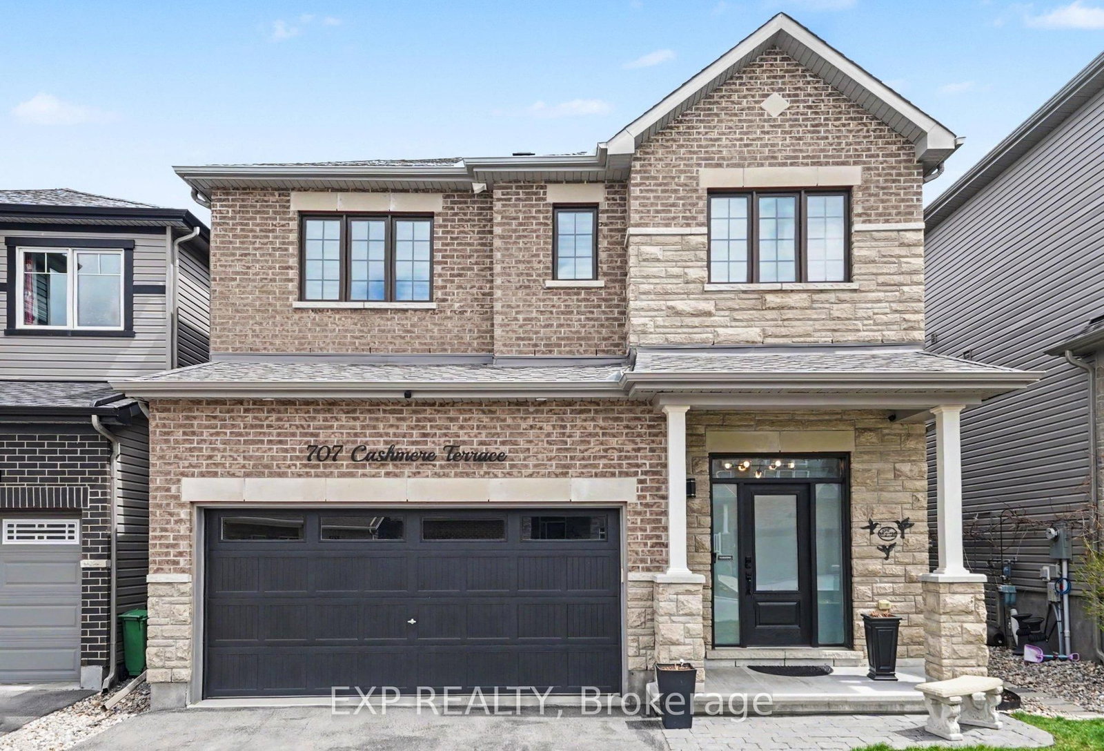 707 Cashmere Terrace - Photo 2