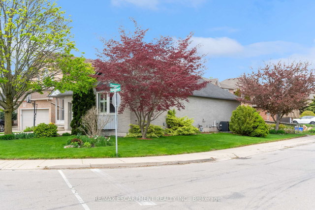 50 Spadara Drive