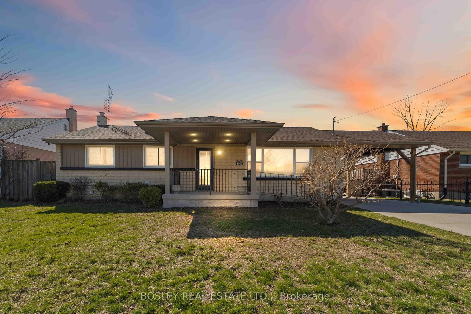 Detached House for sale at 5009 Amelia Crescent, Niagara Falls, Ontario, L2E 5C4 - Cherrywood - MLS: X13116174