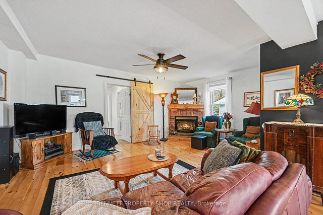 827 River Road