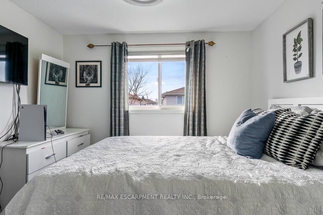 45 Hawkins Drive • Cambridge, ON photo 26