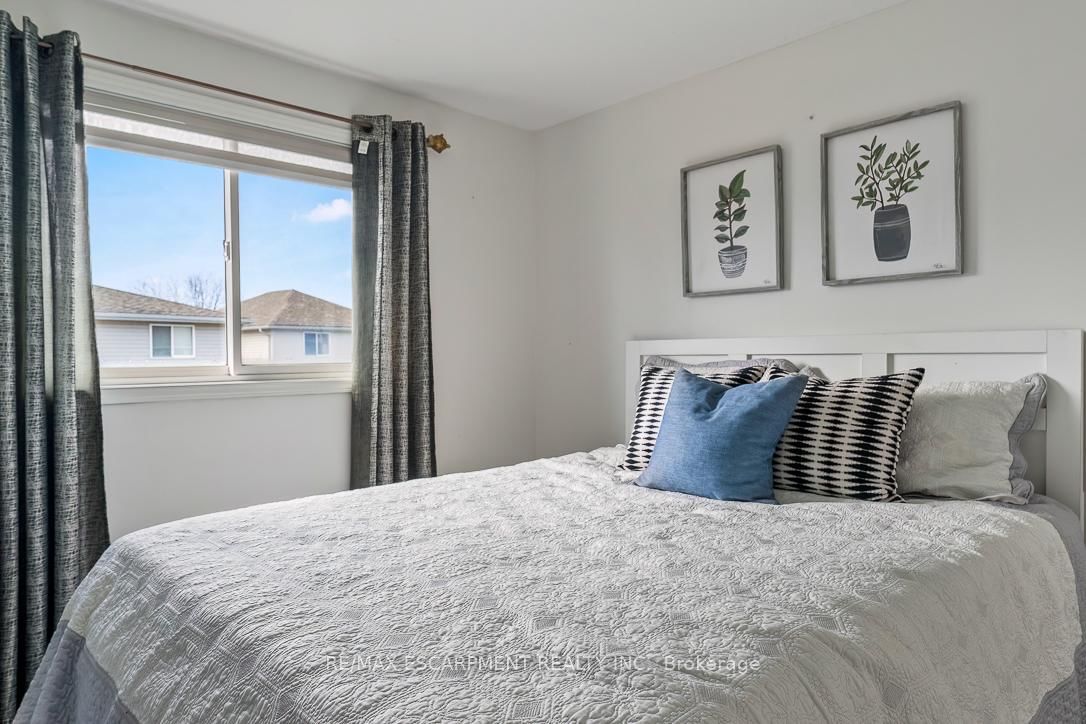 45 Hawkins Drive • Cambridge, ON photo 27