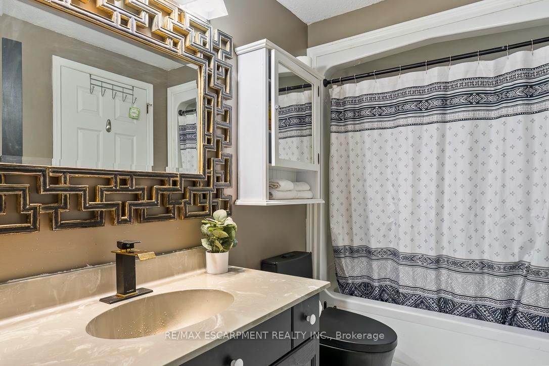45 Hawkins Drive • Cambridge, ON photo 32