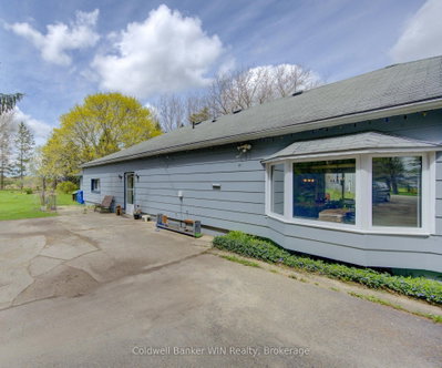 186 Mcfarlin Drive • West Grey, ON photo 2