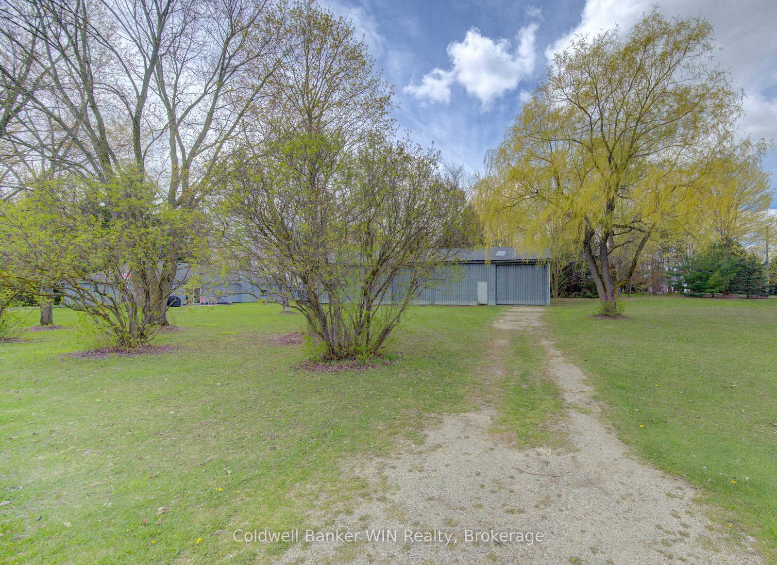 186 Mcfarlin Drive • West Grey, ON photo 35