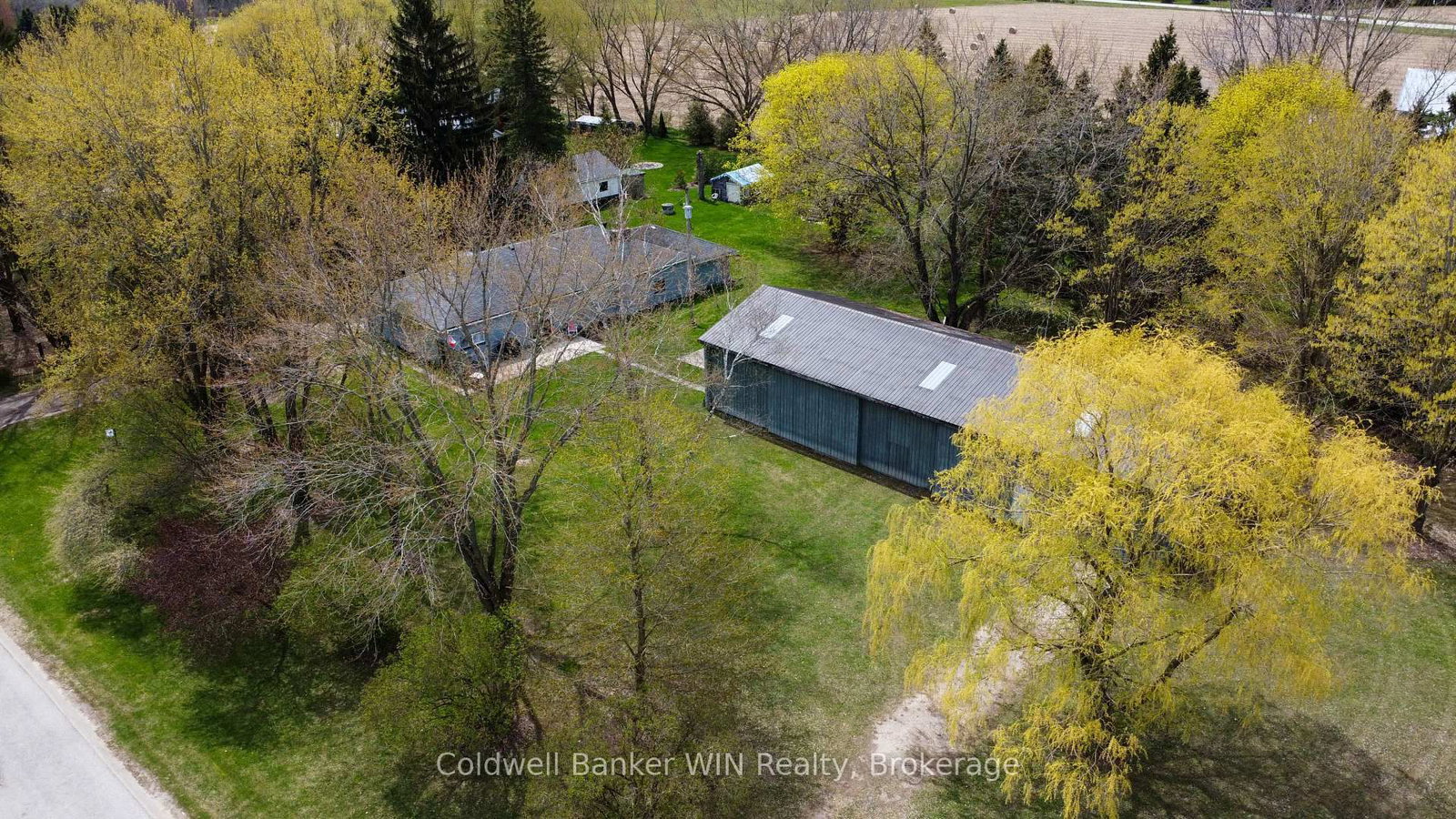 186 Mcfarlin Drive • West Grey, ON photo 42