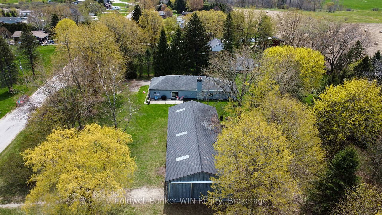 186 Mcfarlin Drive • West Grey, ON photo 43