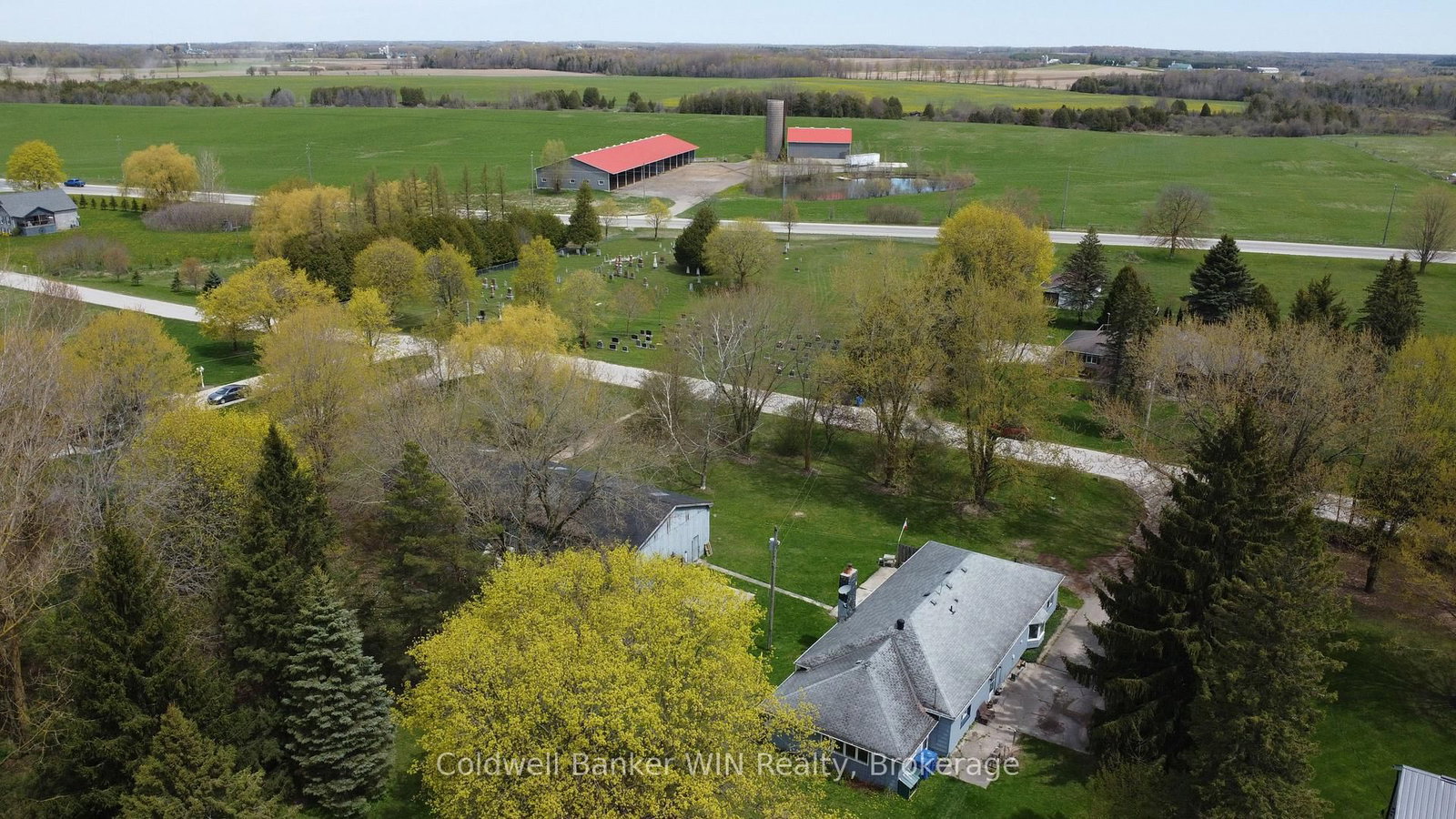 186 Mcfarlin Drive • West Grey, ON photo 46