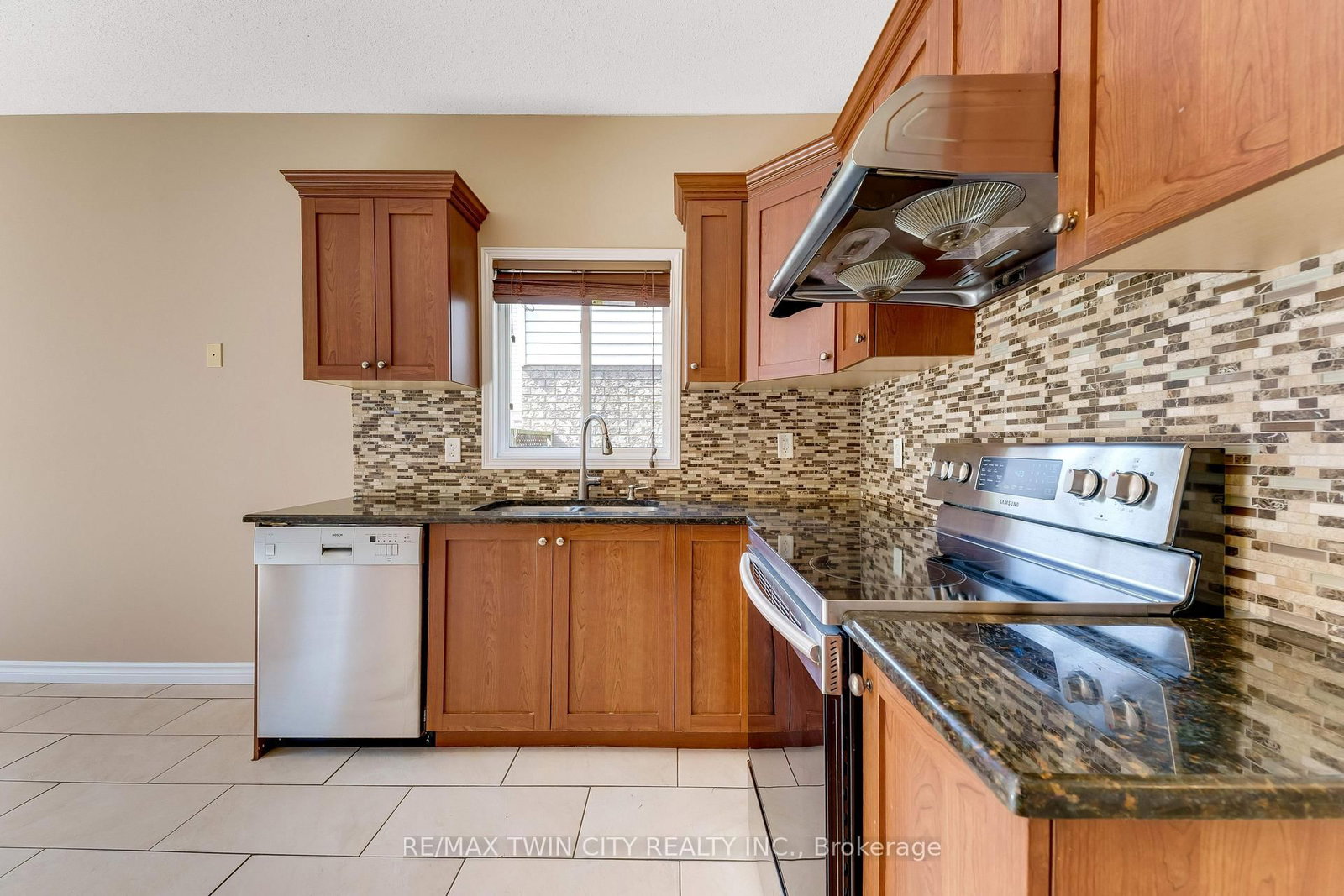 15 Isabella Street - Photo 12