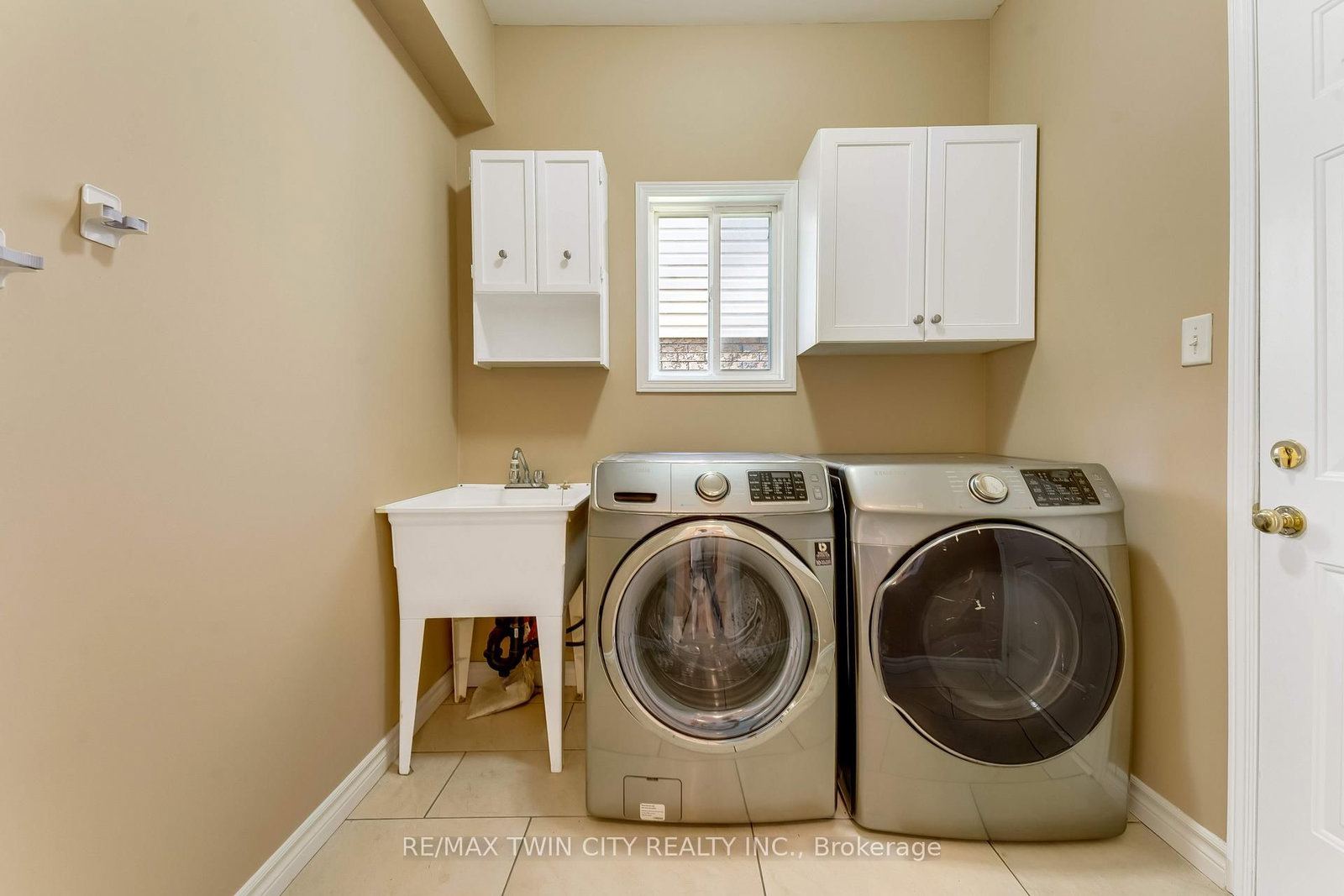 15 Isabella Street - Photo 18