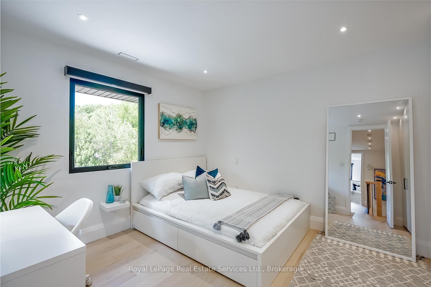 111 Judith Crescent - Photo 18