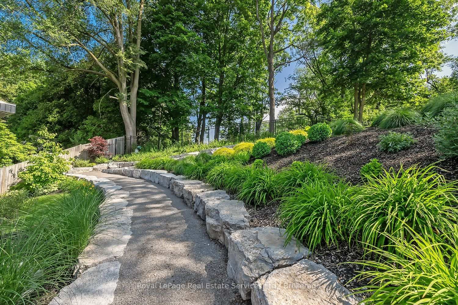 111 Judith Crescent - Photo 26