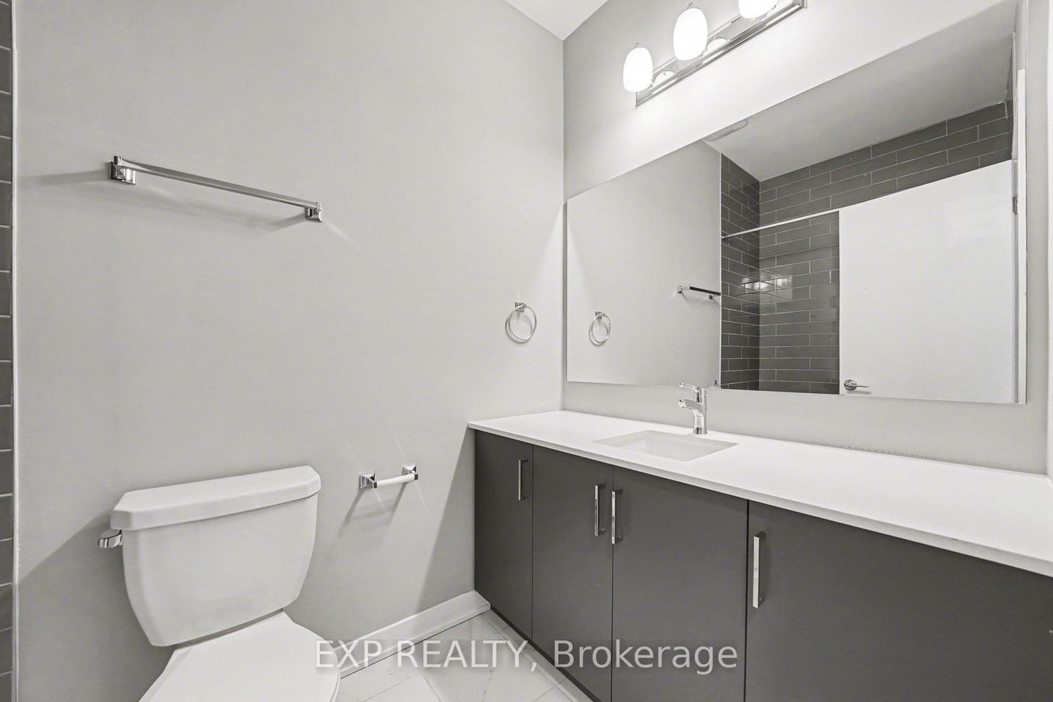 2383 Tenth Line, Unit B - Photo 11