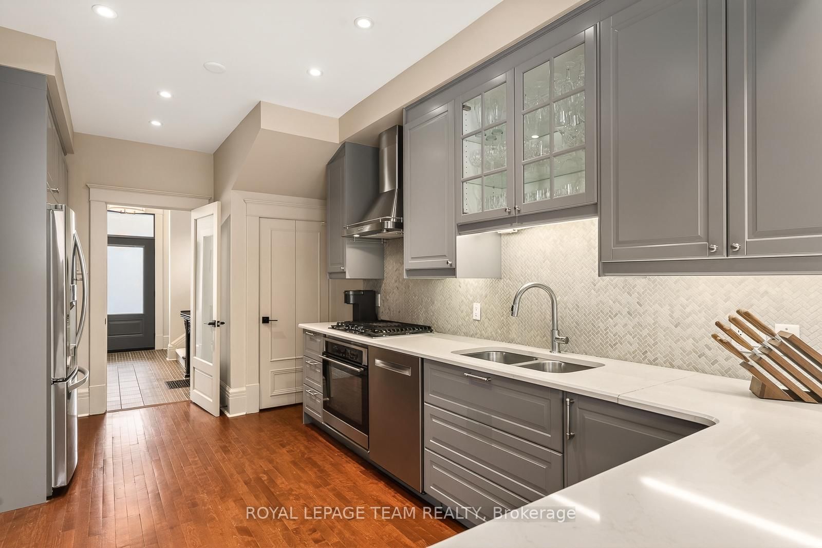 46 Ivy Crescent - Photo 16