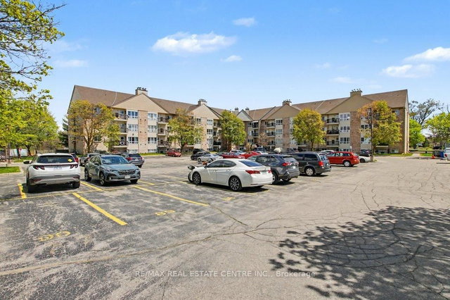 313 - 15 Hofstetter Avenue