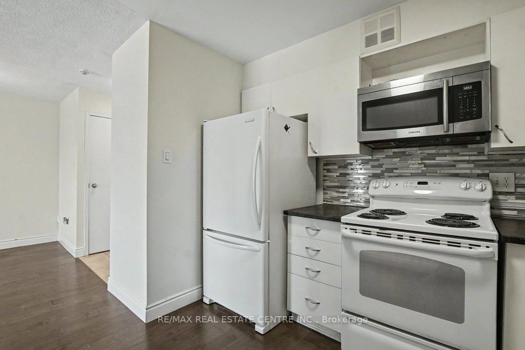 15 Hofstetter Avenue, Unit 313 - Photo 15